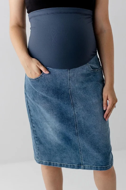 'Everlee' Maternity Denim Skirt in Medium Wash