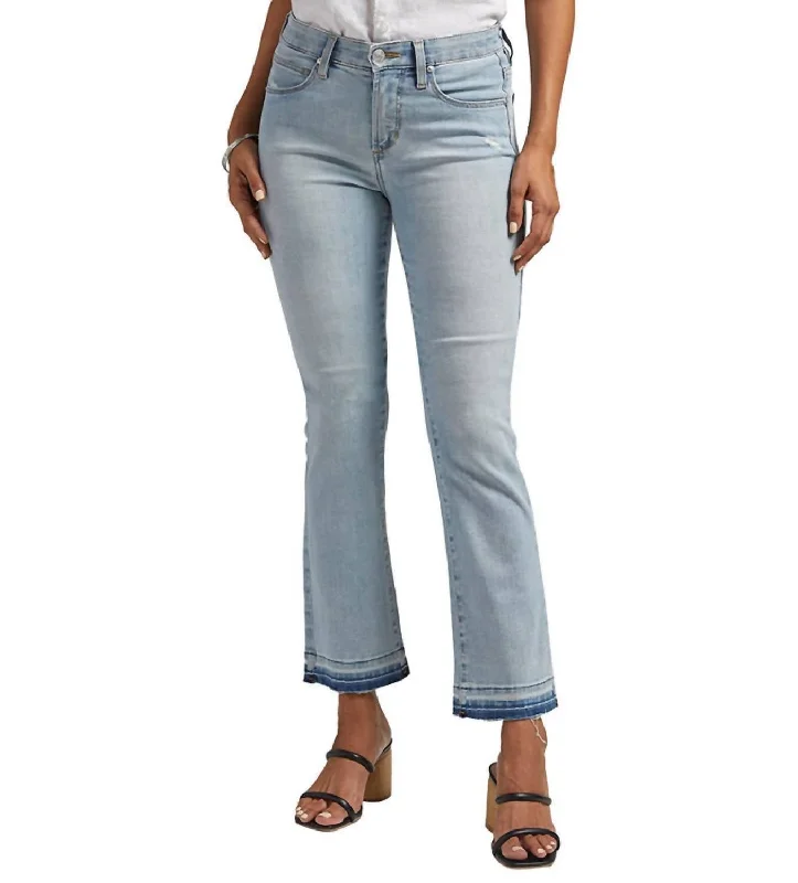 Eloise Mid Rise Bootcut Crop Jean In Bleach Blue